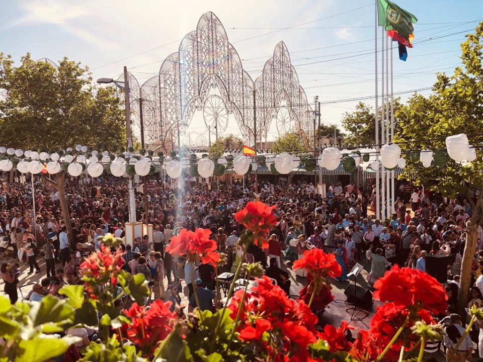 Multitudinario Día de la Mujer en la Feria de Rota 2019 