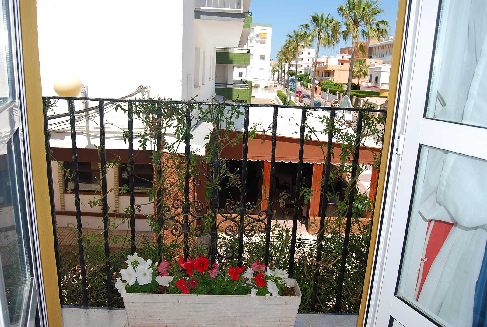 Vista desde una ventana del hostal