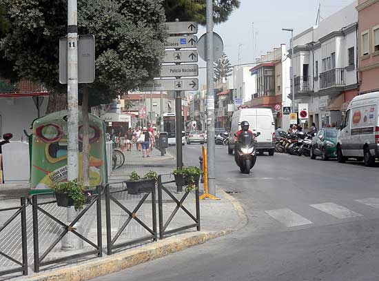 La siempre concurrida Avda. María Auxiliadora, Rota