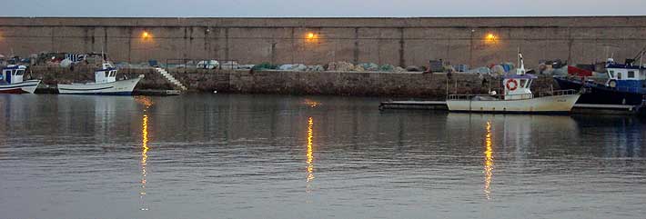 Detalle del muelle pesquero de Rota